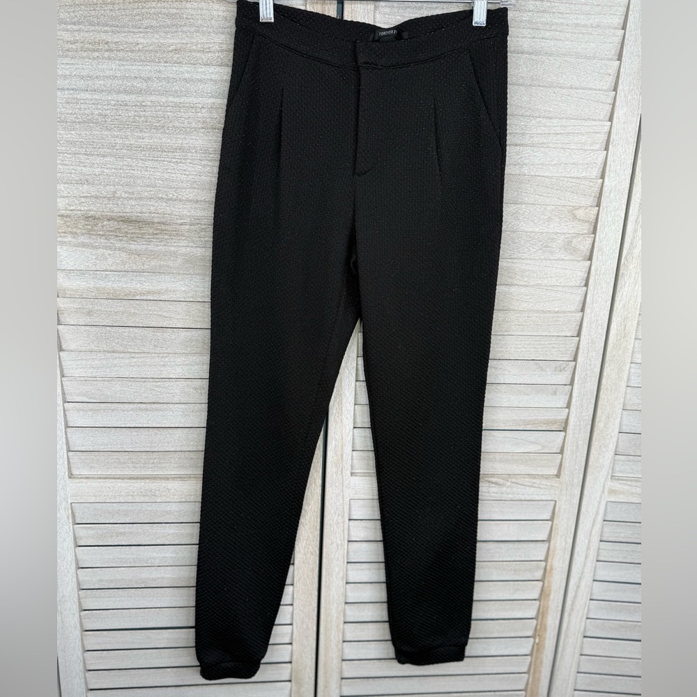FOREVER 21 Black Dressy Textured Jogger Pants with Metallic Thread-Small